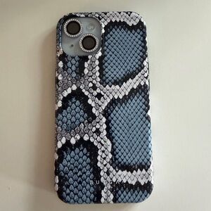 Burga iPhone 15 case